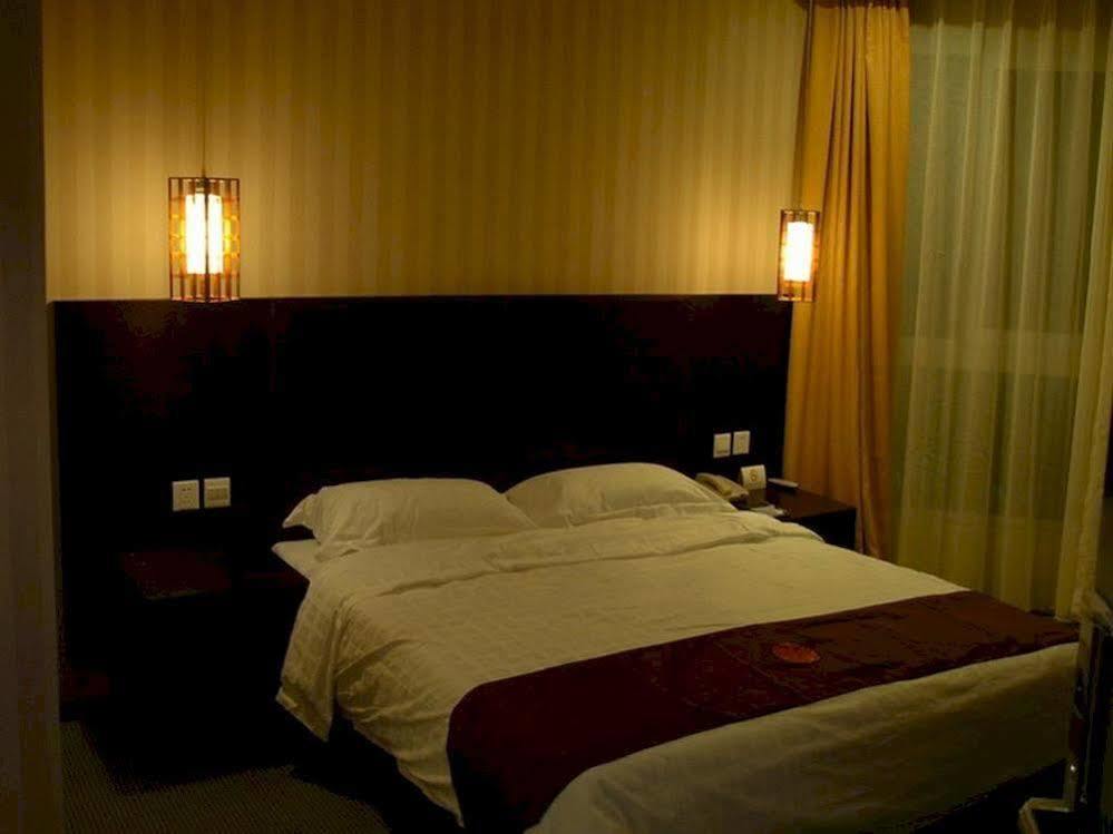 Super 8 Wenzhou Xingrong Hotel ภายนอก รูปภาพ