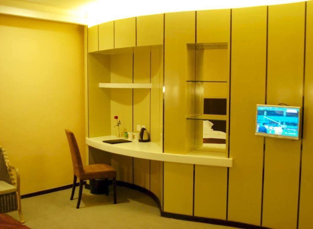 Super 8 Wenzhou Xingrong Hotel ภายนอก รูปภาพ